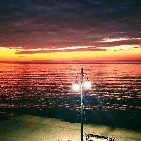 Golden Sunset 아파트 *
