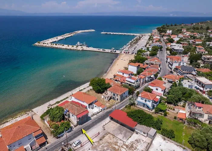 Golden Sunset Apartment