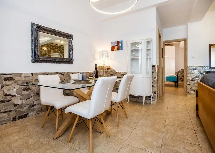 Apartment Golden Sunset