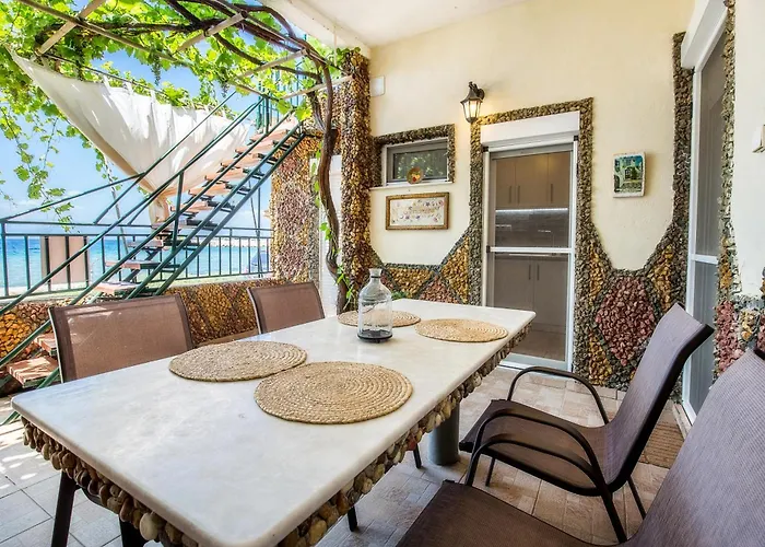 Golden Sunset Skála Kallirákhis